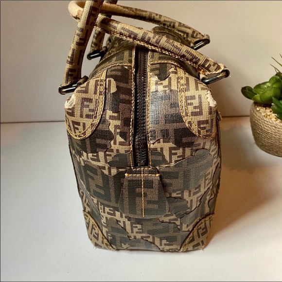 🔥 Fendi Camo zucca bowler doctor hand bag 🔥 - Picture 13 of 15
